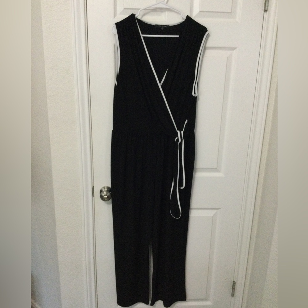Tahari Black Sleeveless Jumpsuit Size 2X